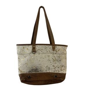 Myra zipper shoulder bag tan 17"x14"